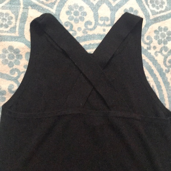 🚫SOLD🚫BR strappy black tank. - Picture 4 of 4